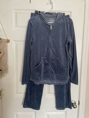 HUE Women’s Medium Velour Zip Hoodie & Pants Set - Slate Blue